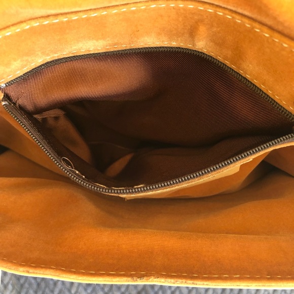 BUGATTI Leather Bag - Picture 6 of 8